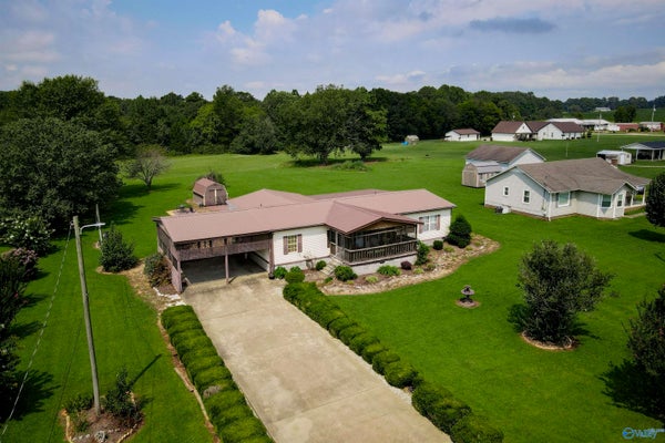 10895 GRIFFITH RD, TANNER, AL 35671 - Image 2e0a731372eb6aadb1c19020d63f23f2/1743530890