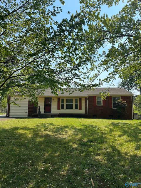 Homes For Rent - 2113 NW Norris Road<br/> Huntsville, AL 35810