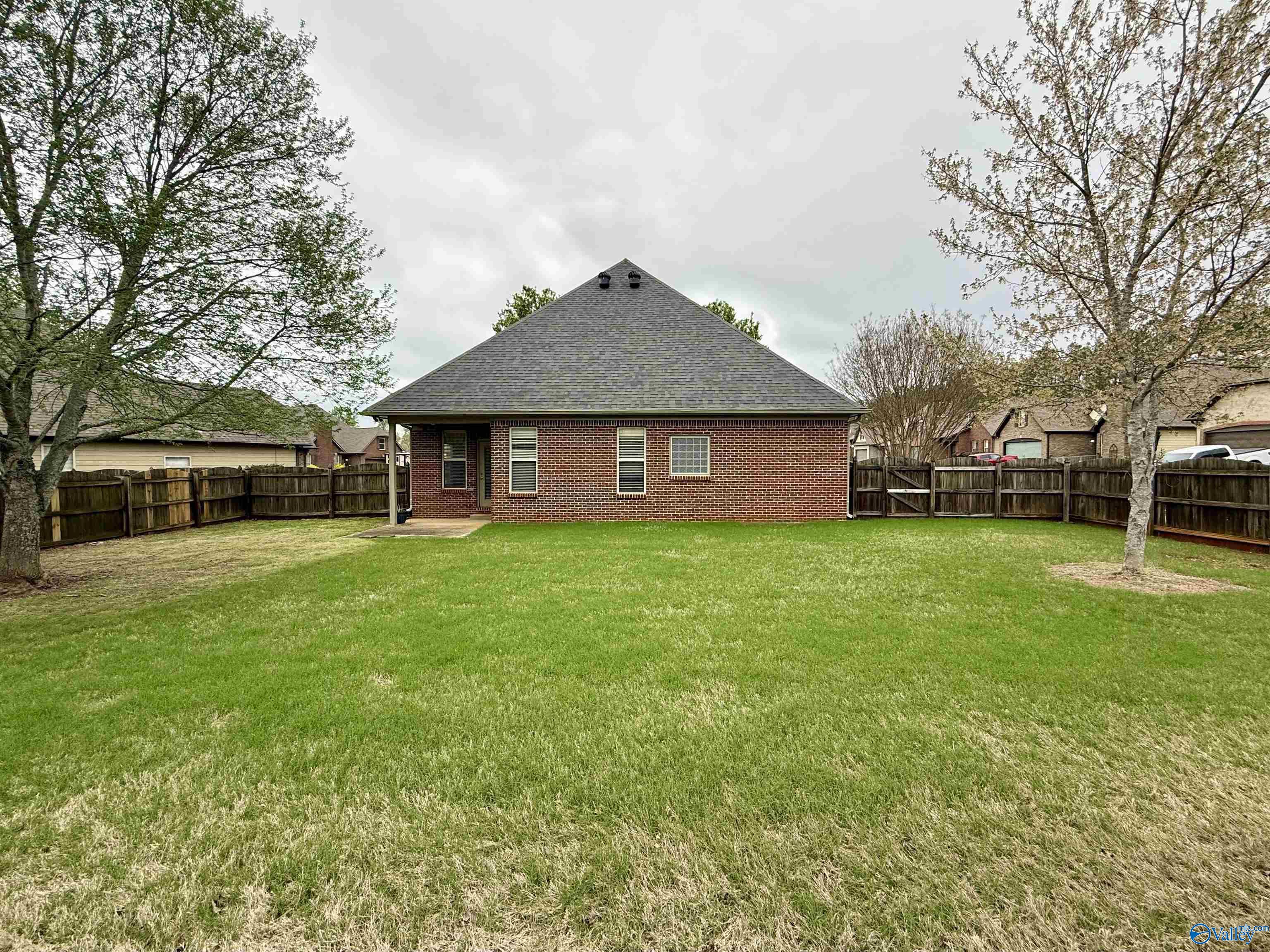 15825 Elaine Court, Harvest, Alabama image 2