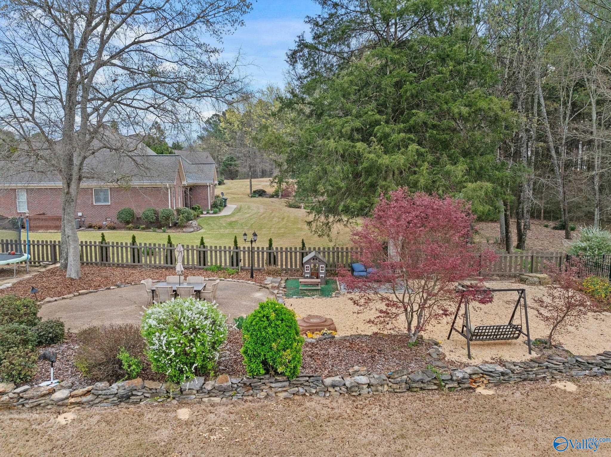 24906 Charleston Place, Athens, Alabama image 38