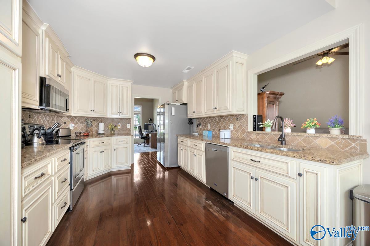 122 Brier Rose Lane, Harvest, Alabama image 3
