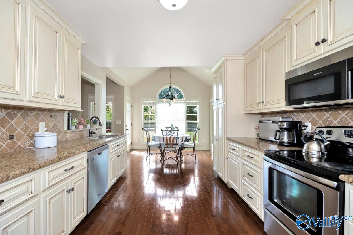 122 Brier Rose Lane, Harvest, Alabama image 10