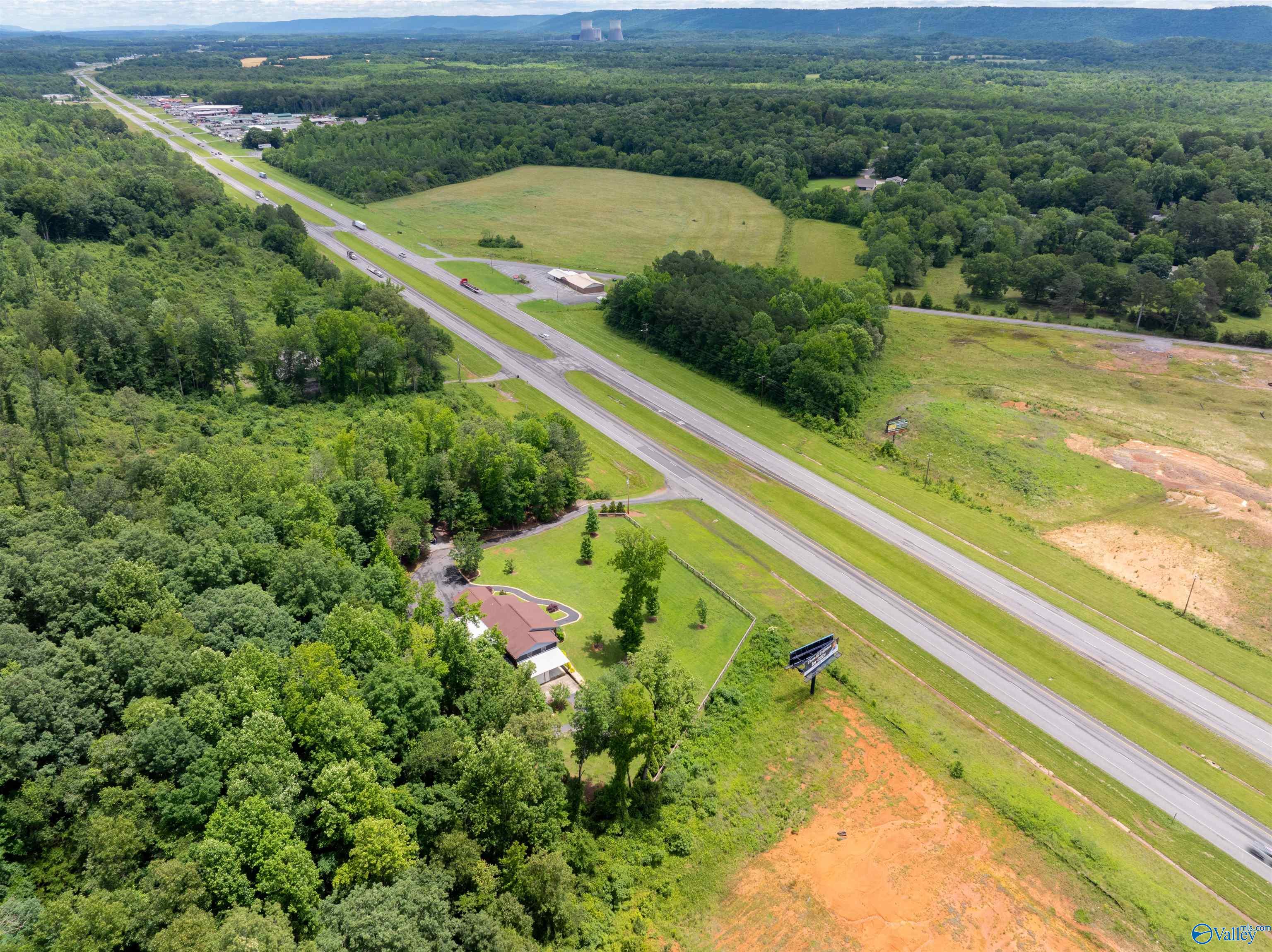 25924 John T Reid Parkway, Scottsboro, Alabama image 29