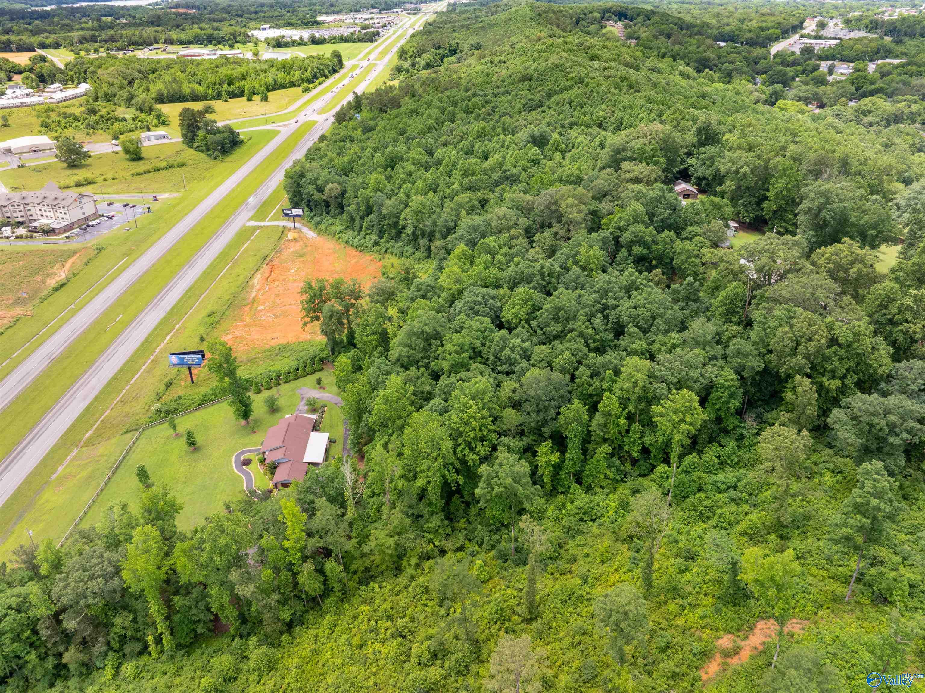 25924 John T Reid Parkway, Scottsboro, Alabama image 30
