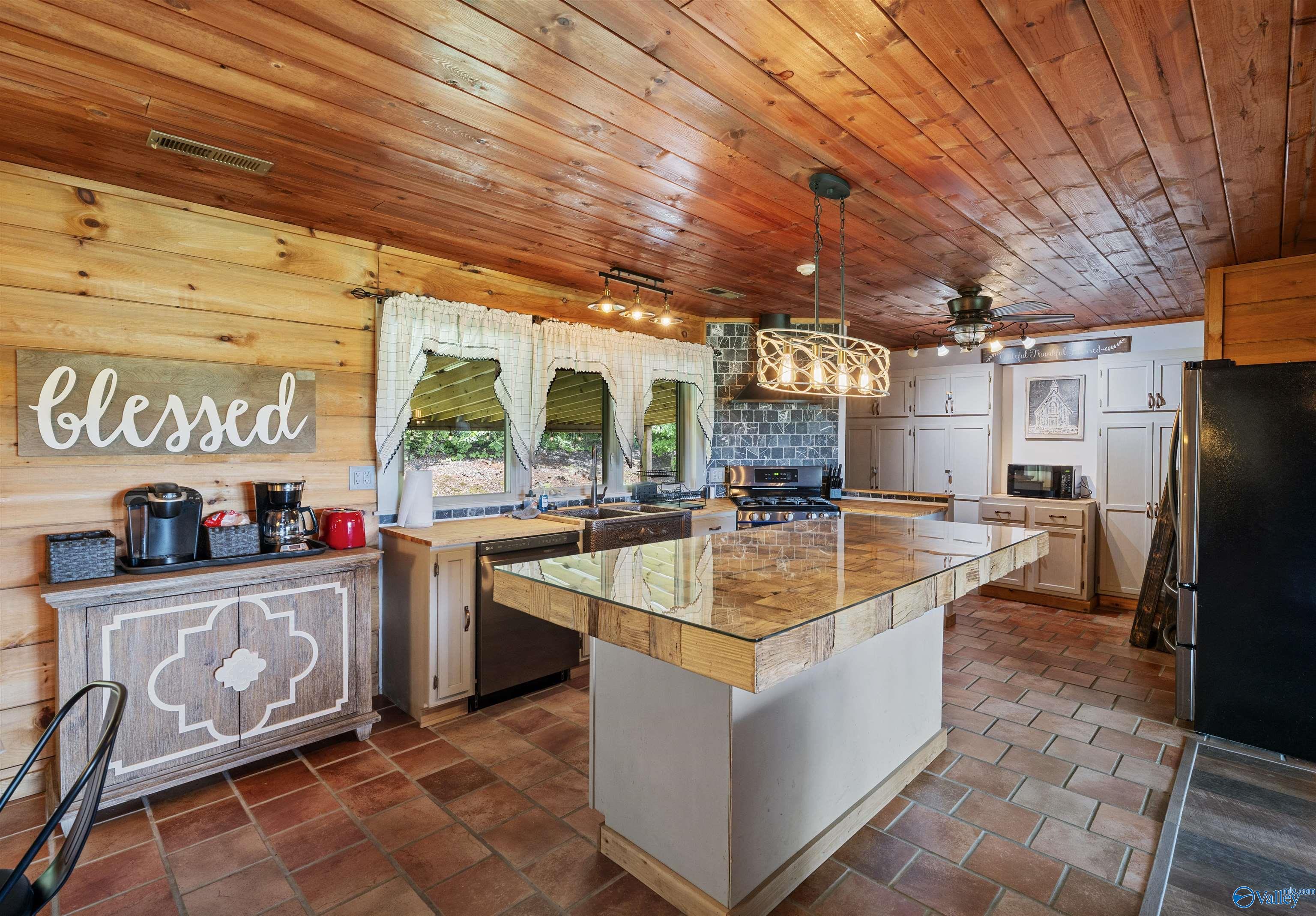 25924 John T Reid Parkway, Scottsboro, Alabama image 5