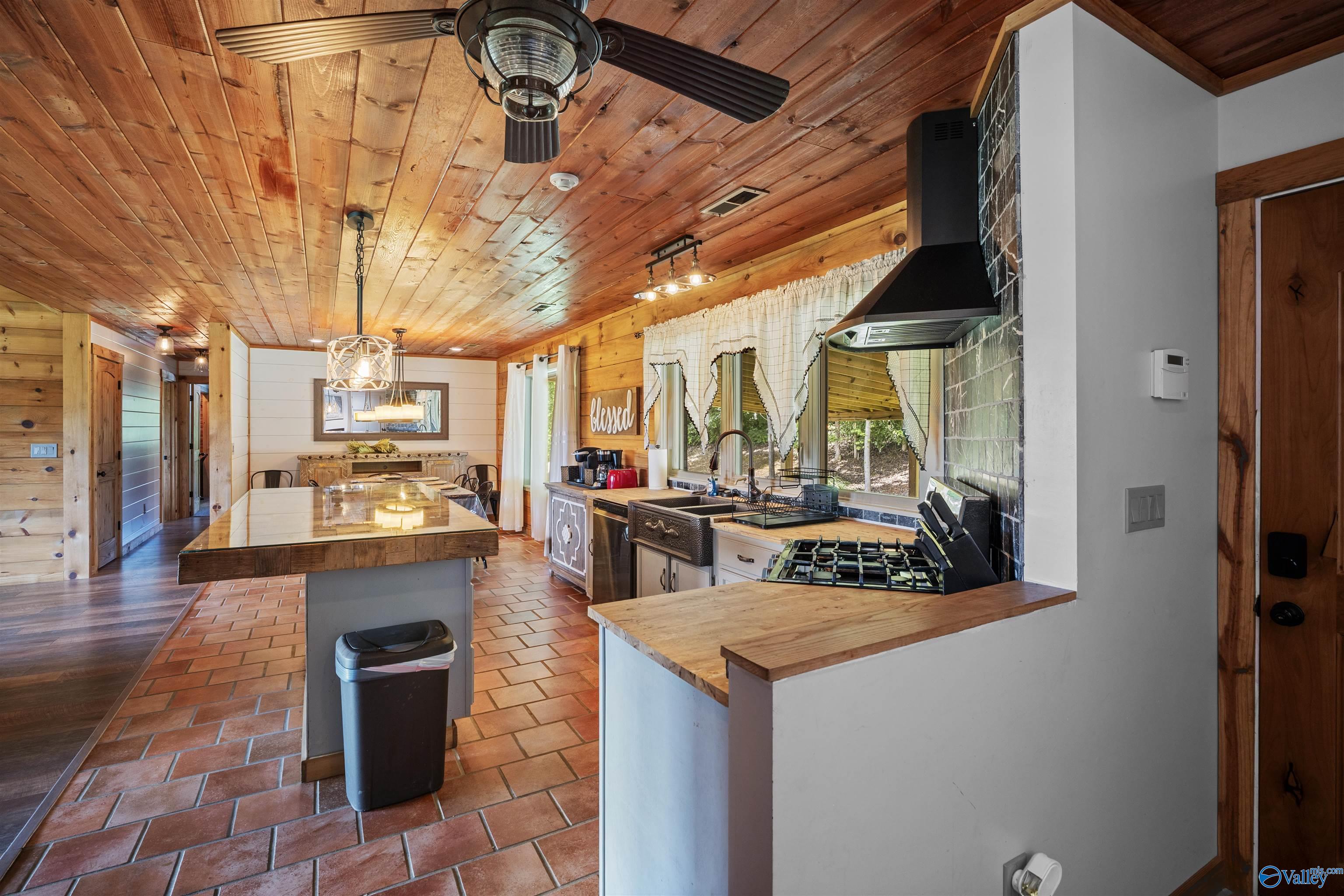 25924 John T Reid Parkway, Scottsboro, Alabama image 6