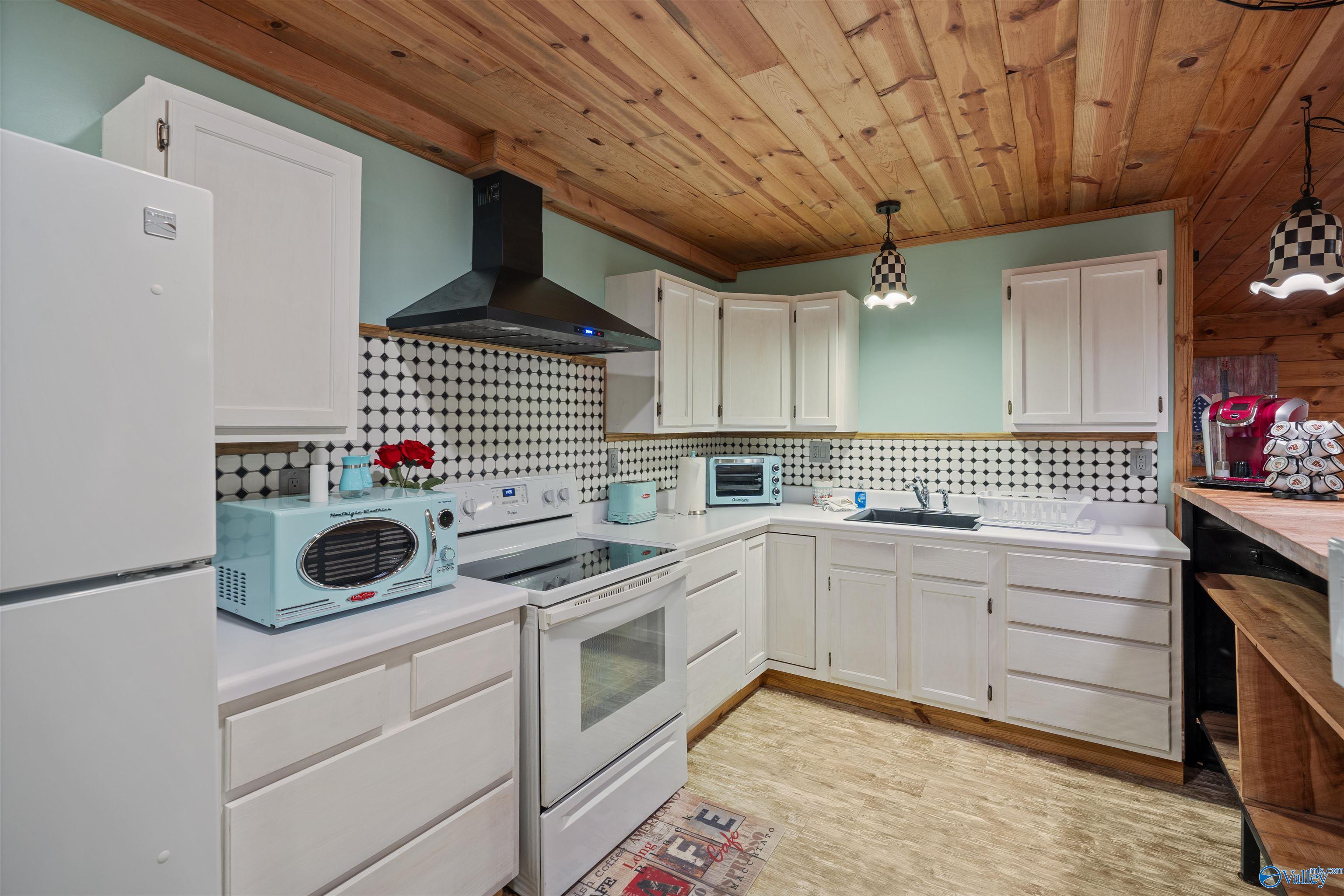 25924 John T Reid Parkway, Scottsboro, Alabama image 14