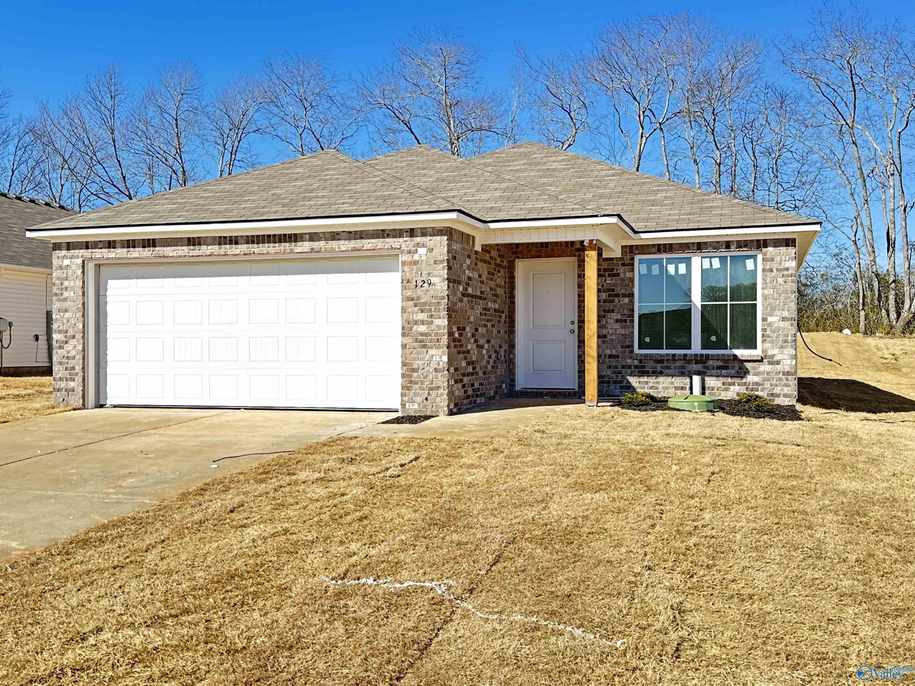 129 Olde Hearth Road, New Market, Alabama image 1