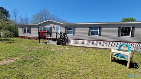 Mobile Home For Sale - 17901 Seven Mile Post Road<br/> Athens, AL 35611