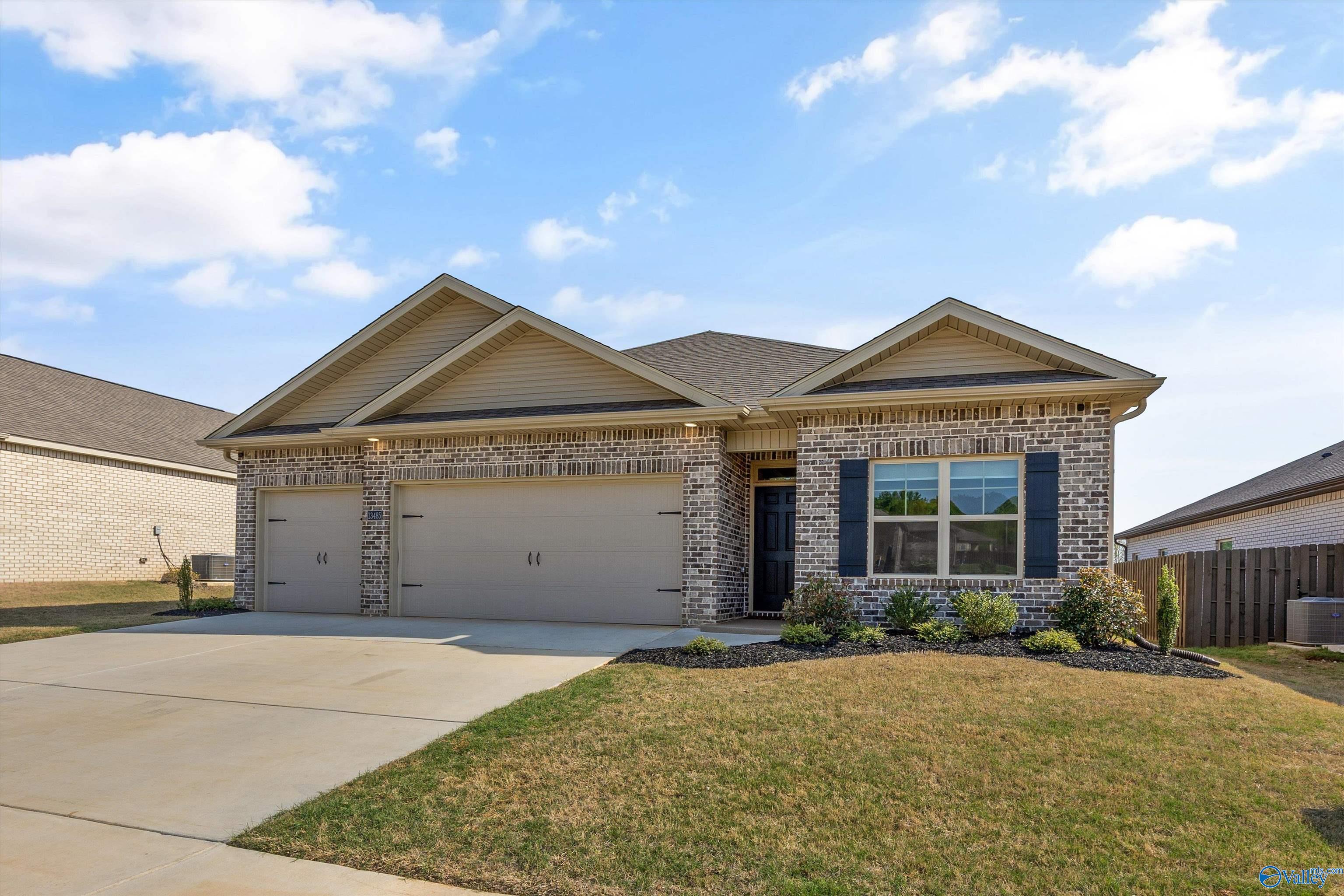 13485 NW Golden Hay Circle