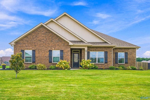 Homes For Sale - 15229 Craft Lane<br/> Athens, AL 35613