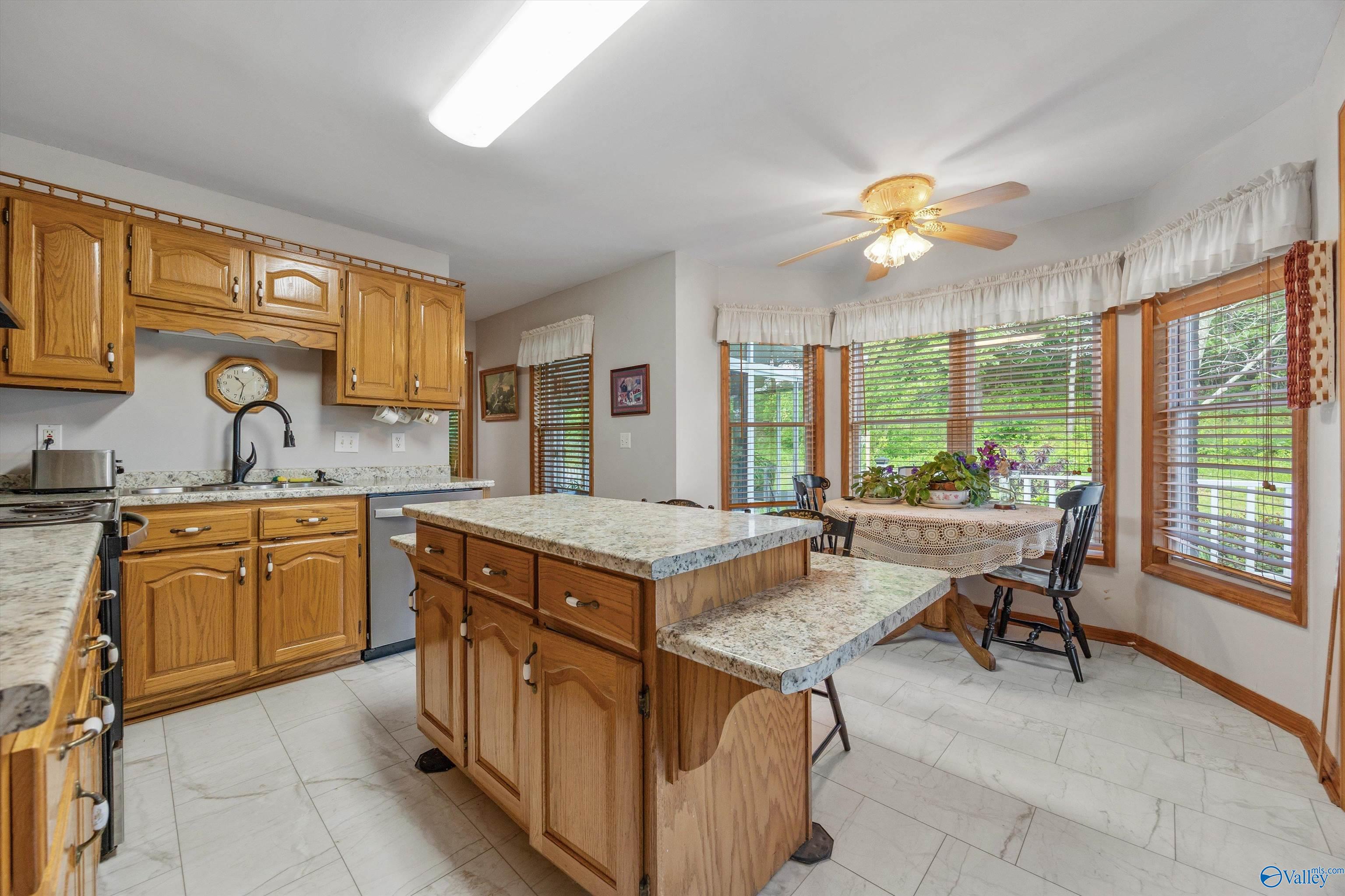30455 Persimmon Tree Road, Anderson, Alabama image 12