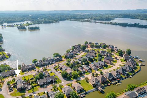 Homes For Sale - 100 Lakepoint Drive<br/> Etowah County, Gadsden, AL 35901