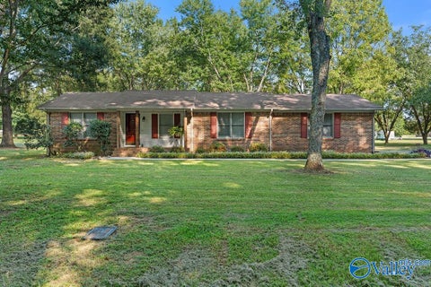 Homes For Sale - 151 Greenfield Road<br/> Hazel Green, AL 35750