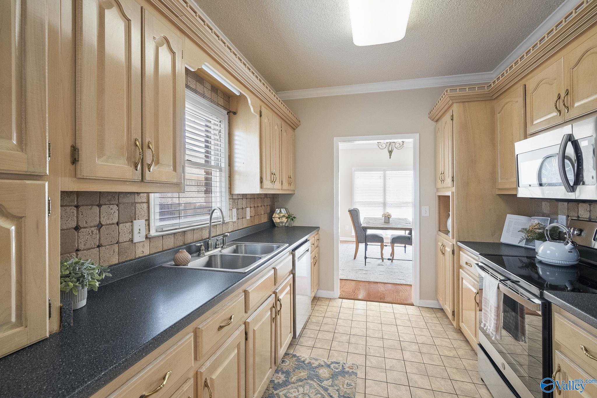 2216 Yorkshire  Se, Decatur, Alabama image 15