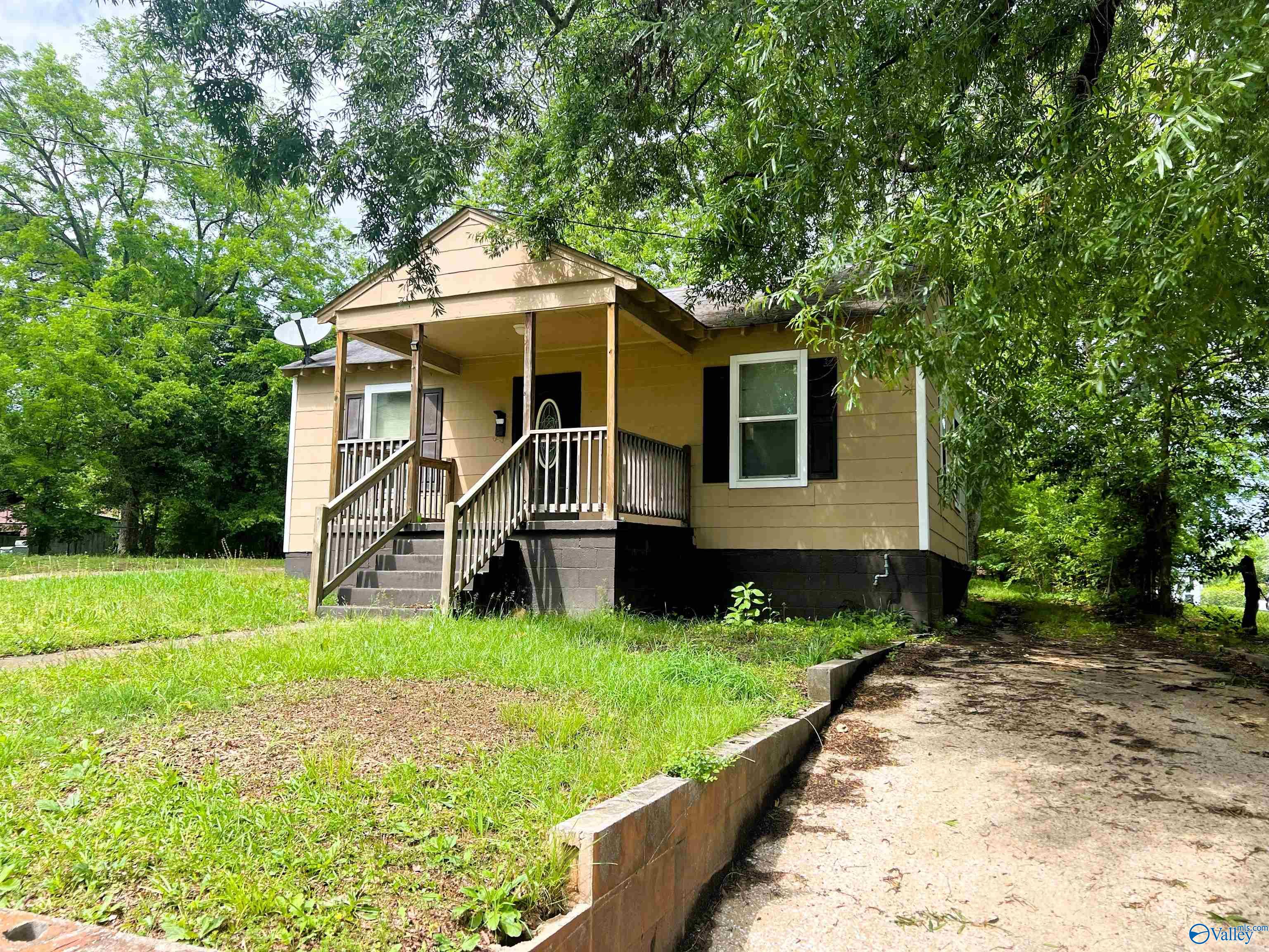 1342 Stillman Avenue, Gadsden, Alabama image 1