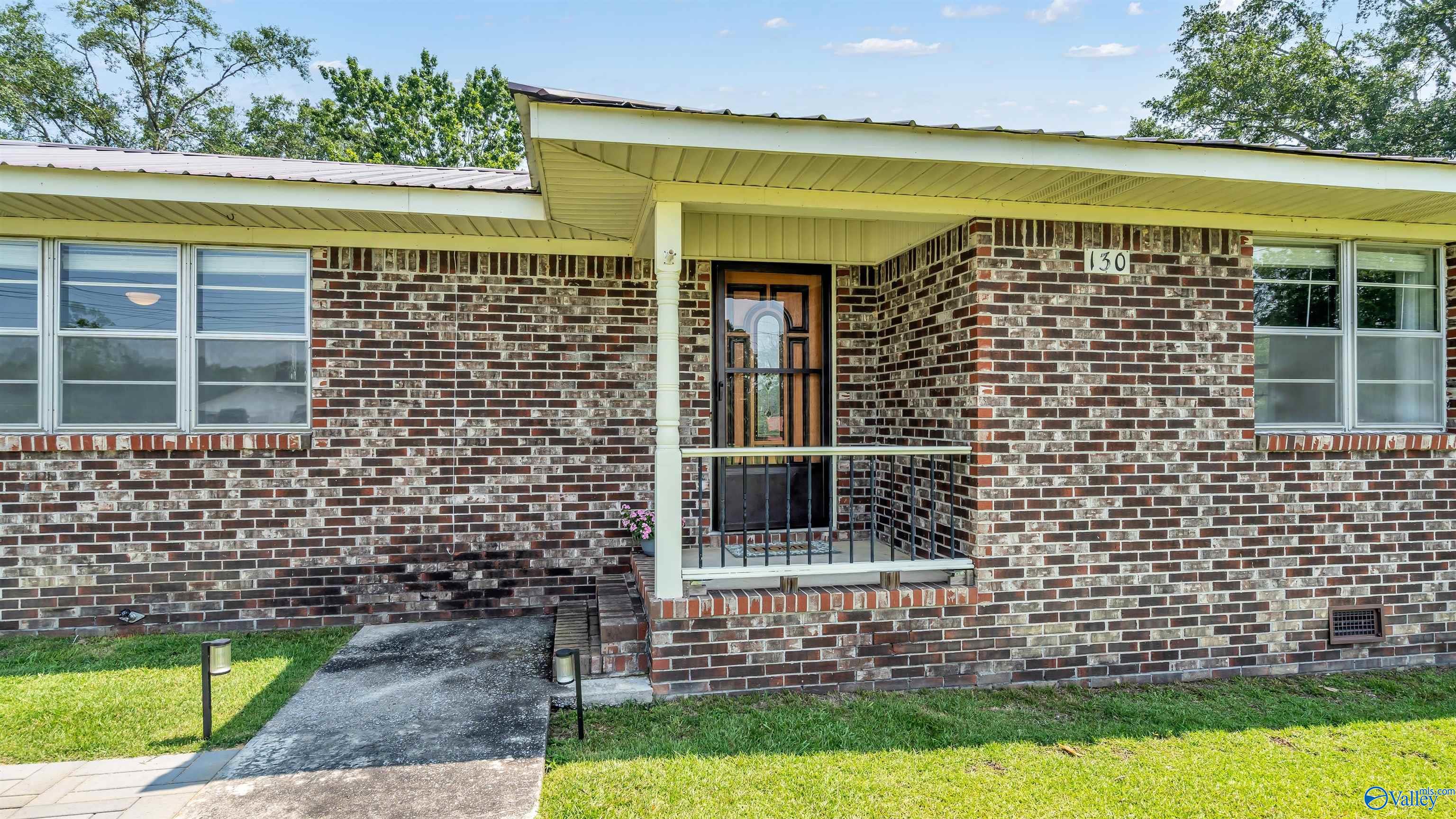 130 Vada Drive, Rainbow City, Alabama image 2