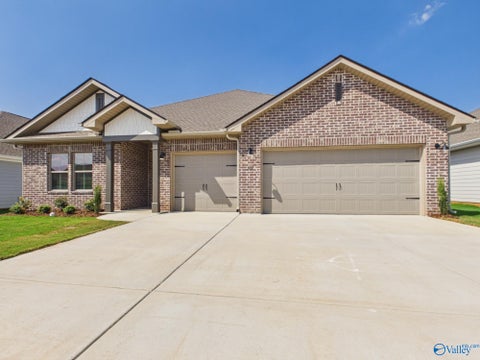 Homes For Rent - 307 Susan Lynn Drive<br/> Meridianville, AL 35759