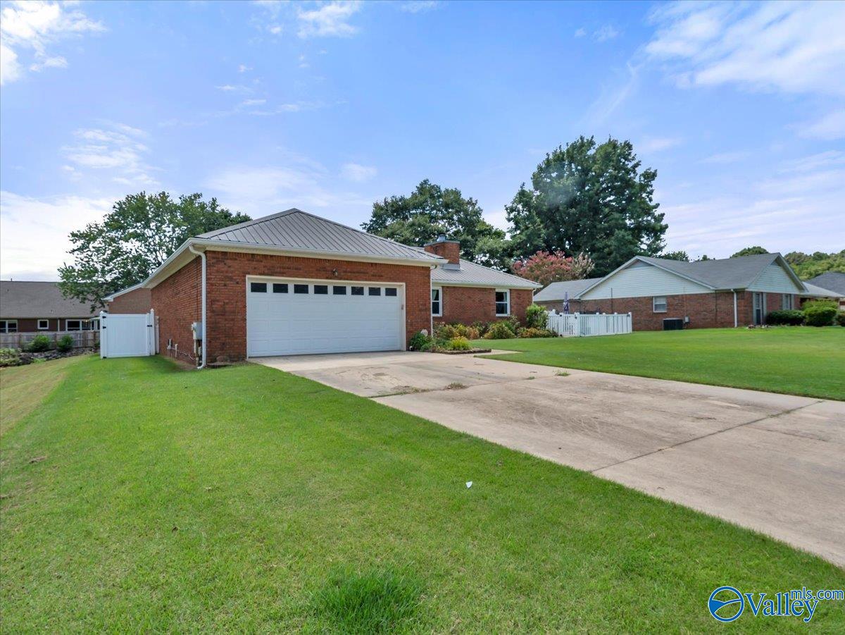 228 Pin Oak Drive