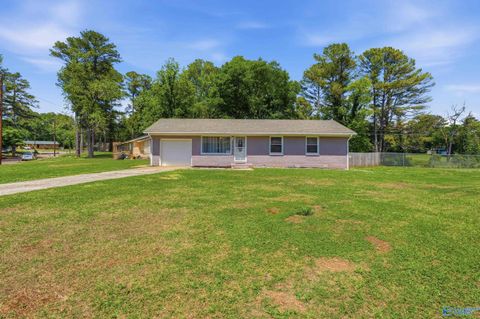 Homes For Sale - 3400 Freda Lane<br/> Huntsville, AL 35810