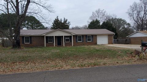 Photo of 112 Tres Drive, Huntsville, AL 35811 (MLS # 21905494)