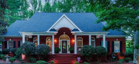 Homes For Sale - 291 Dug Hill Road<br/> Huntsville, AL 35741