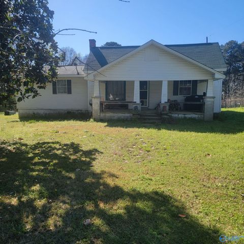 Photo of 2003 Yellow Leaf Road, Clanton, AL 35045 (MLS # 21912299)