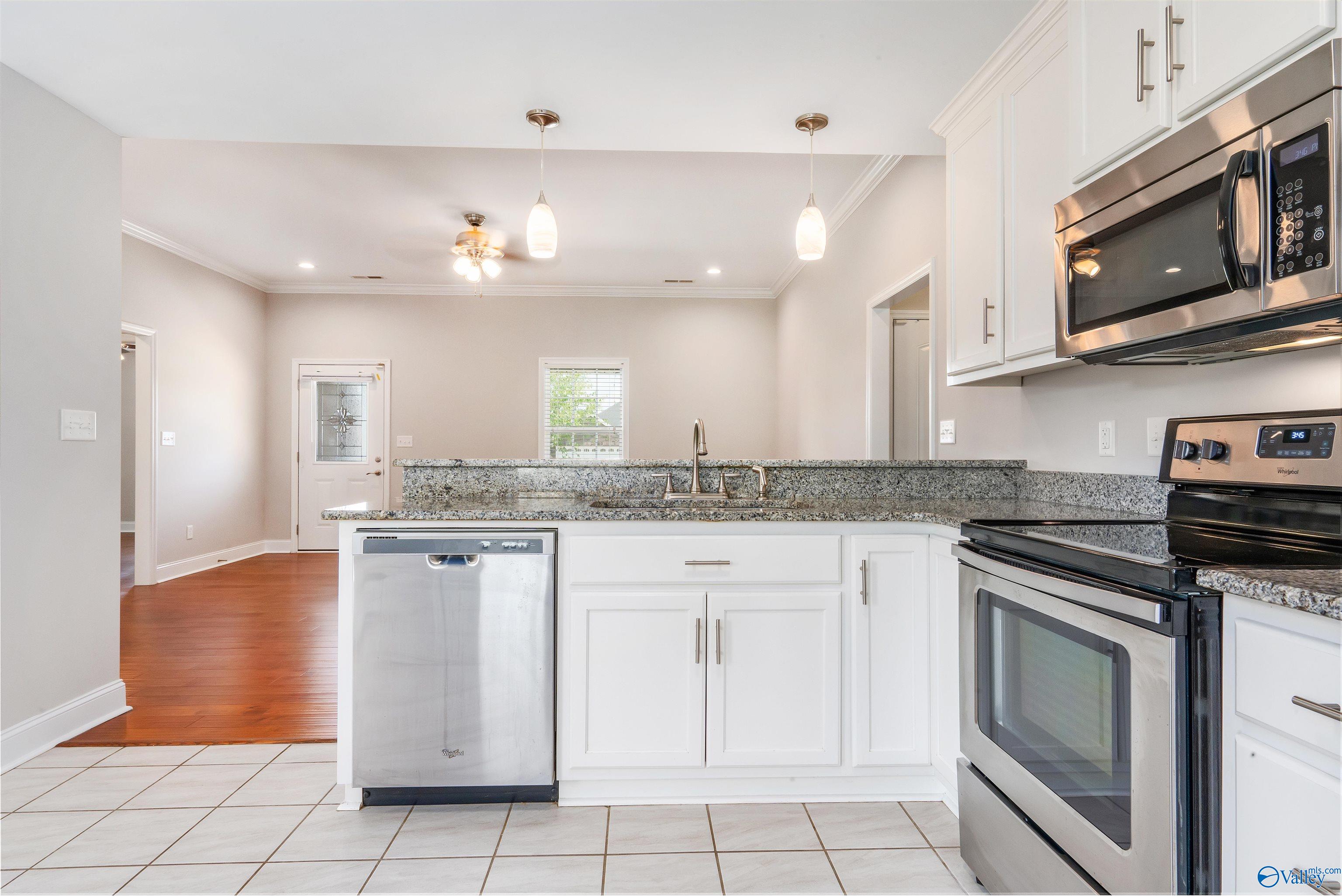 19048 Racheals Loop, Athens, Alabama image 9