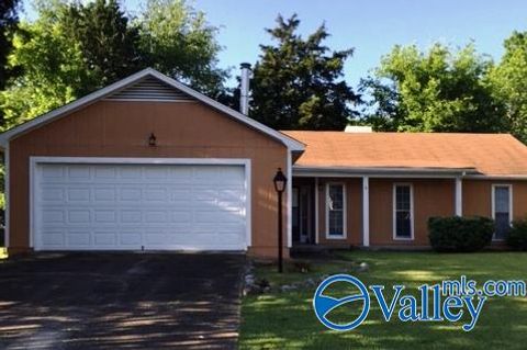 Homes For Rent - 1027 Sharpsburg Drive<br/> Huntsville, AL 35803