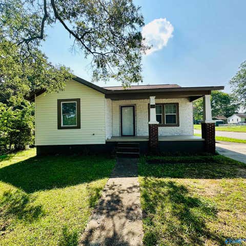 Homes For Sale - 225 NW 8th Avenue<br/> Decatur, AL 35601