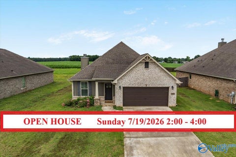 Homes For Sale - 146 Elledge Farm Drive<br/> Hazel Green, AL 35750