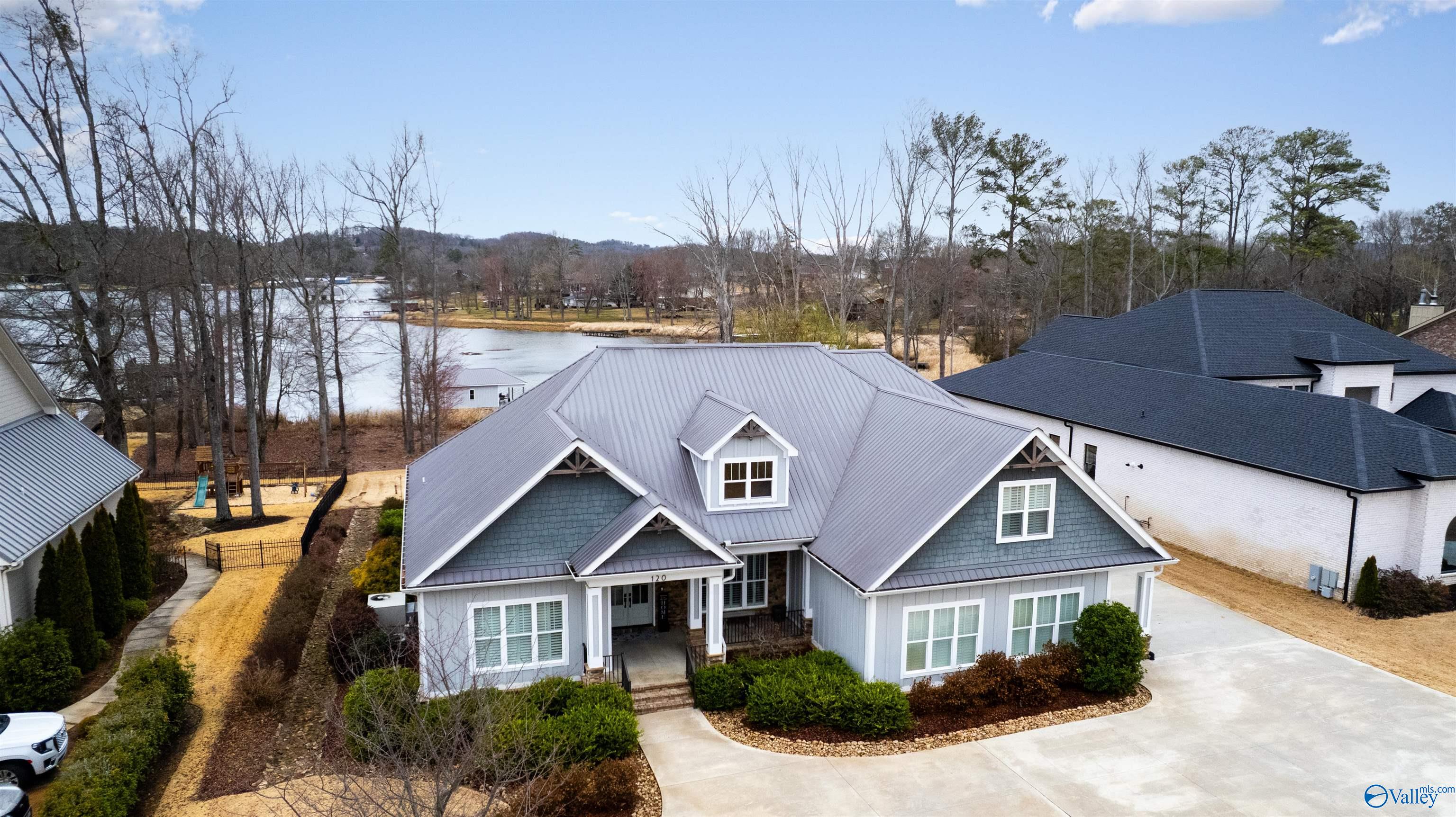 120 Lake Creek Drive, Guntersville, Alabama image 1