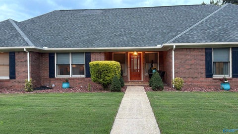 Homes For Sale - 2302 Shelburne Avenue<br/> Morgan County, Decatur, AL 35603