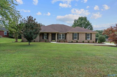 Homes For Sale - 122 Emory Drive<br/> Harvest, AL 35749