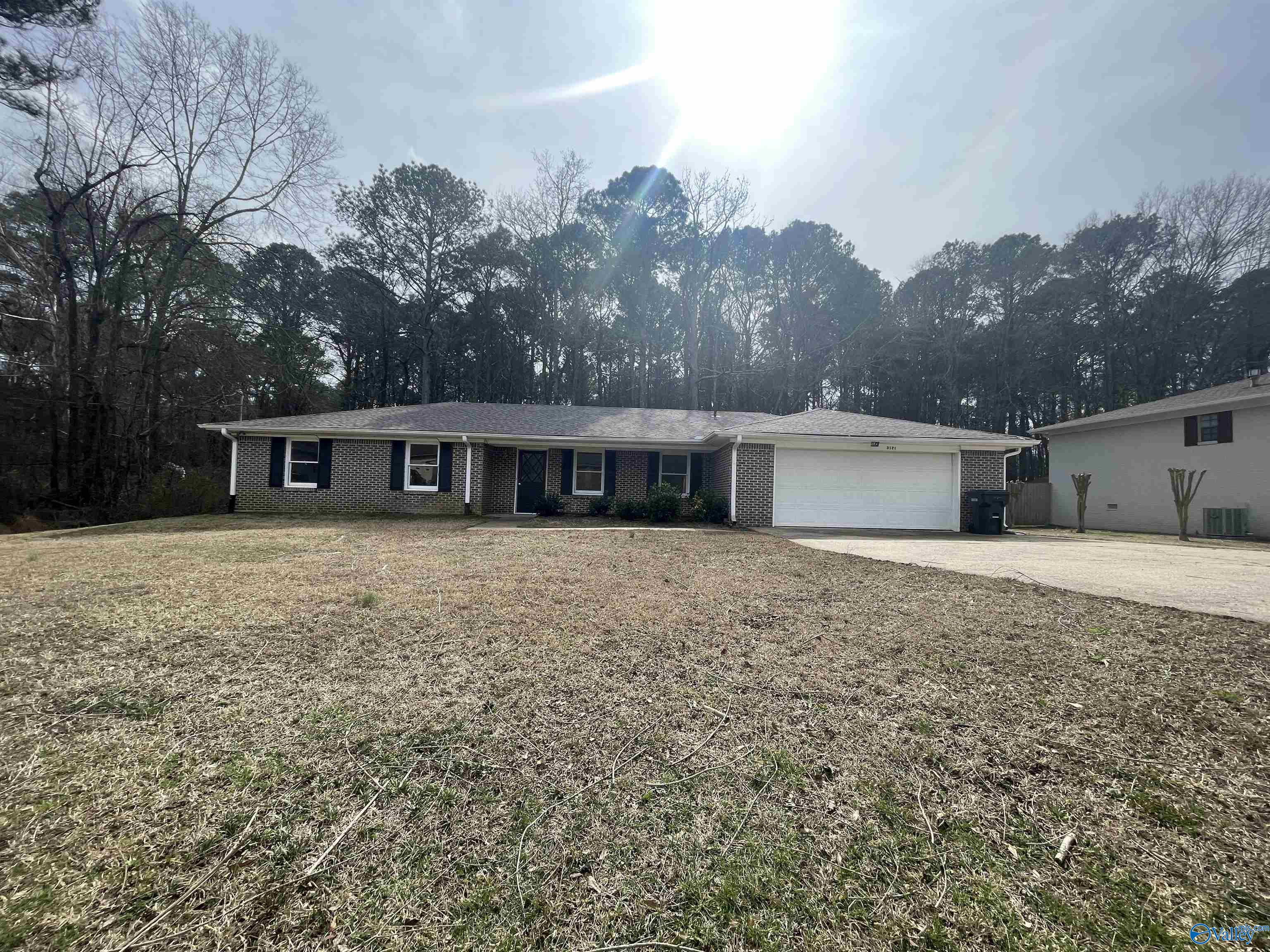 3121 Hawthorne Circle