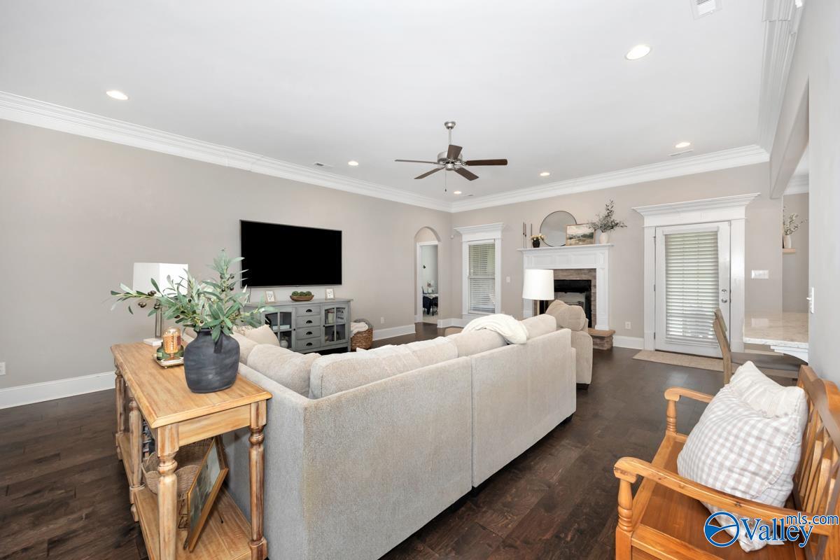 3011 Chimney Cove Circle, Brownsboro, Alabama image 9