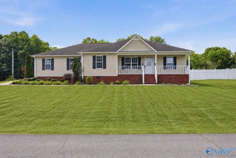 Homes For Sale - 40 Temple Crossing<br/> Arab, AL 35016