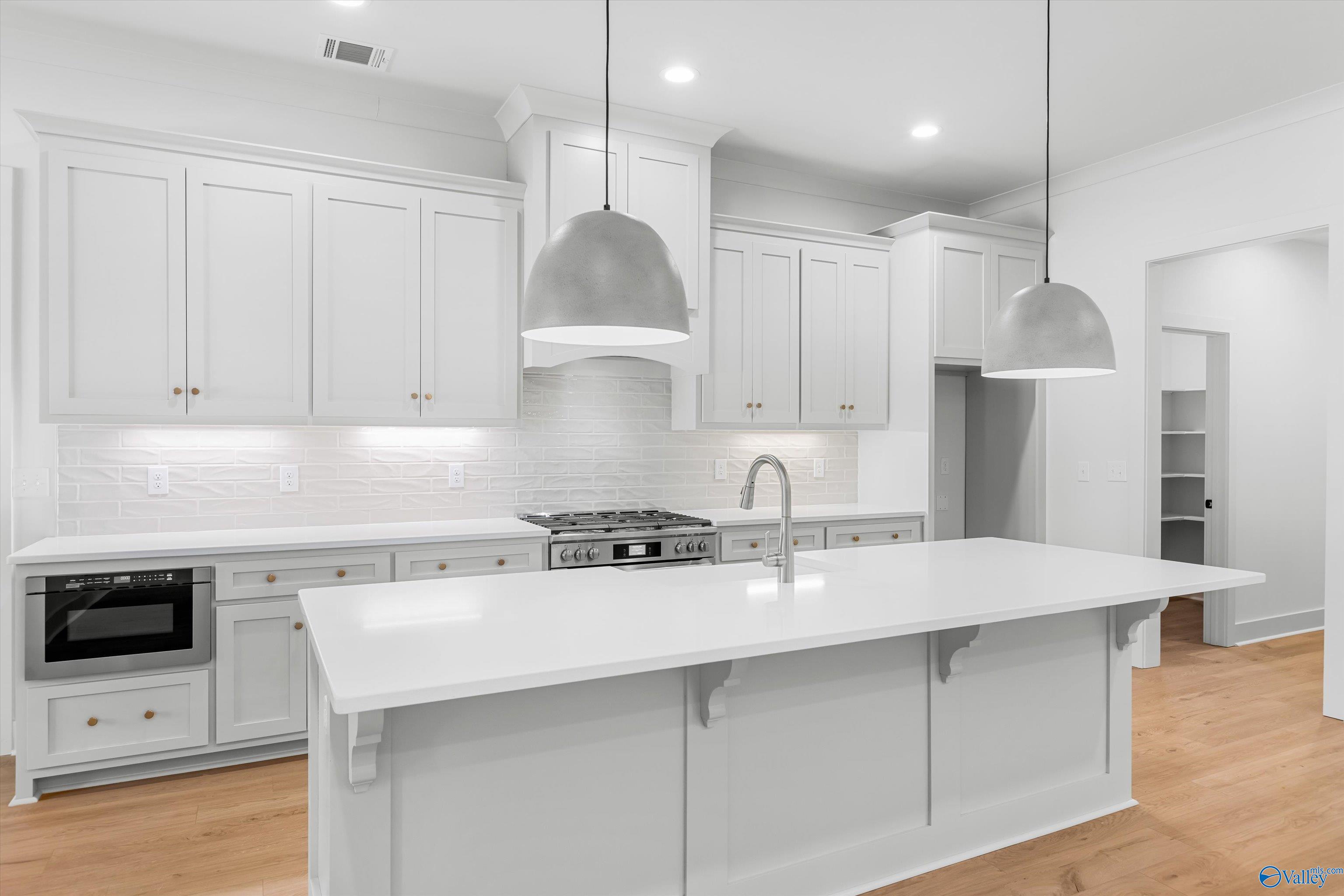 22052 Mulligan Parkway