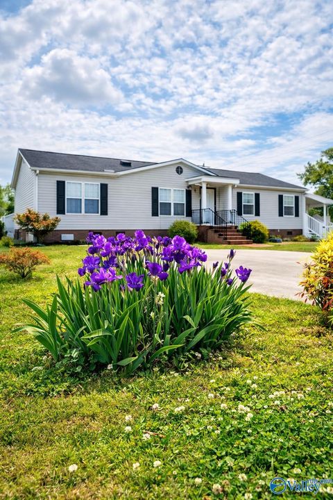 Mobile Home For Sale - 3914 Whitney Lane<br/> Decatur, AL 35603