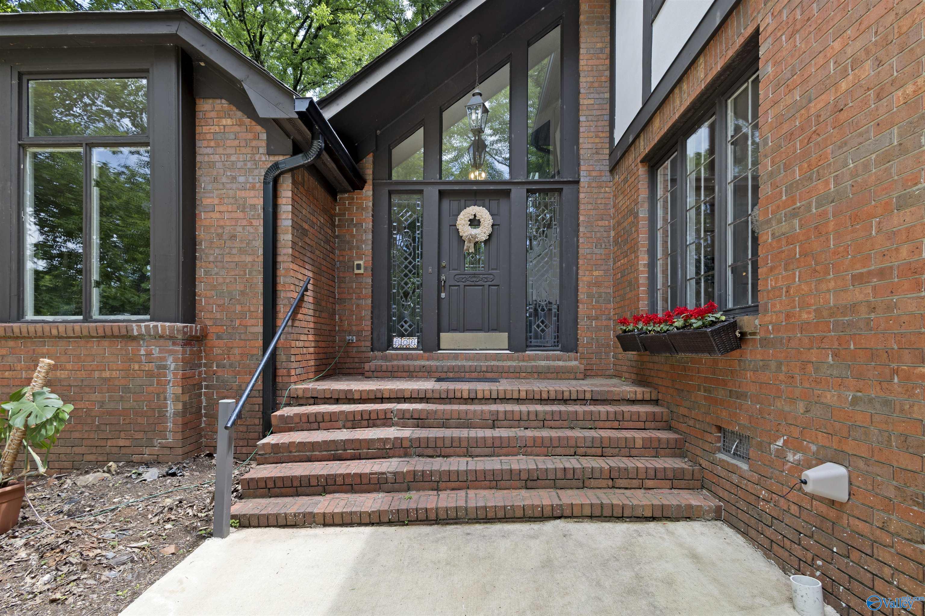 606 Dogwood Trail, Gadsden, Alabama image 2
