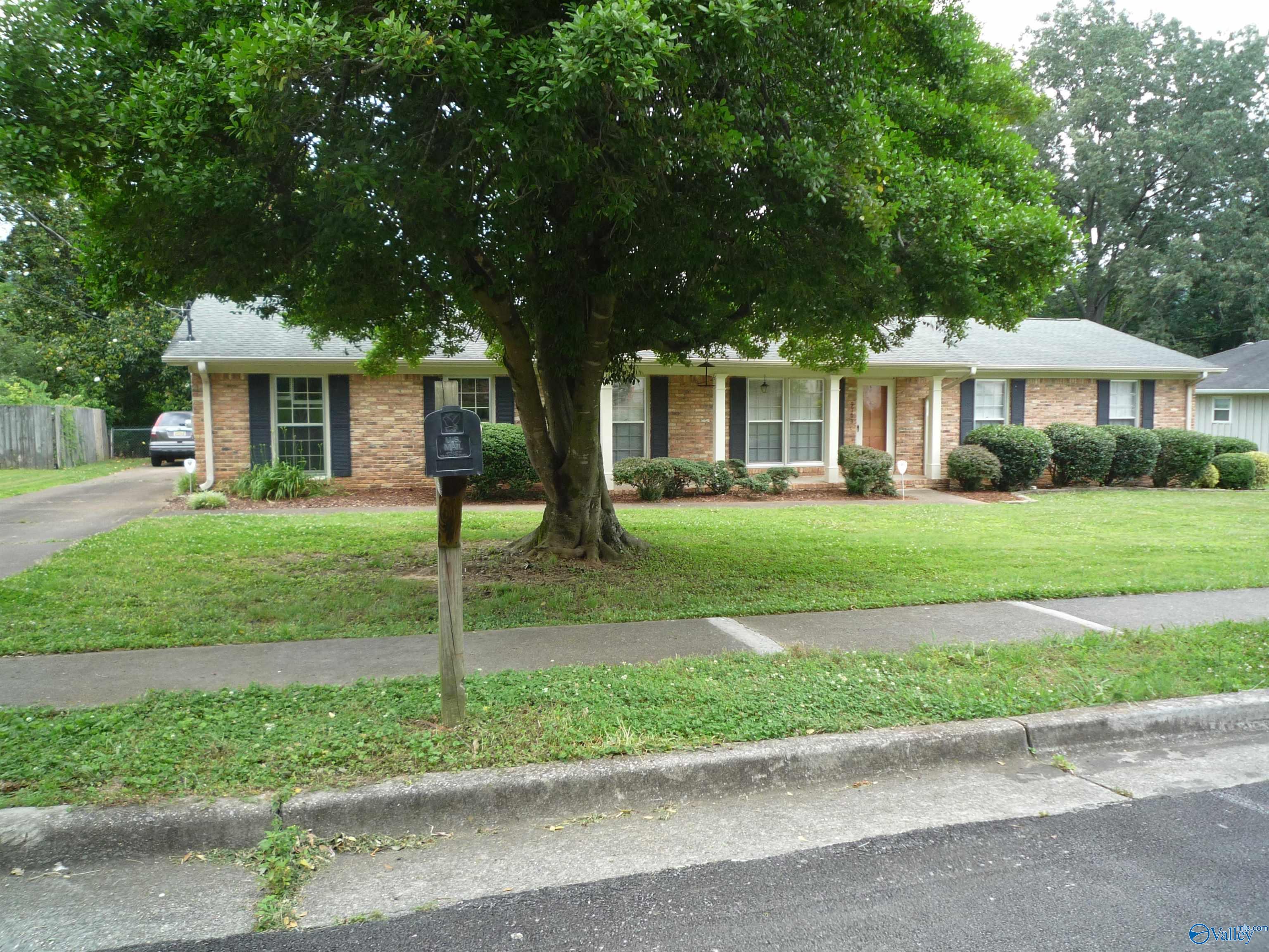 9703 Dortmund Drive, Huntsville, Alabama image 2