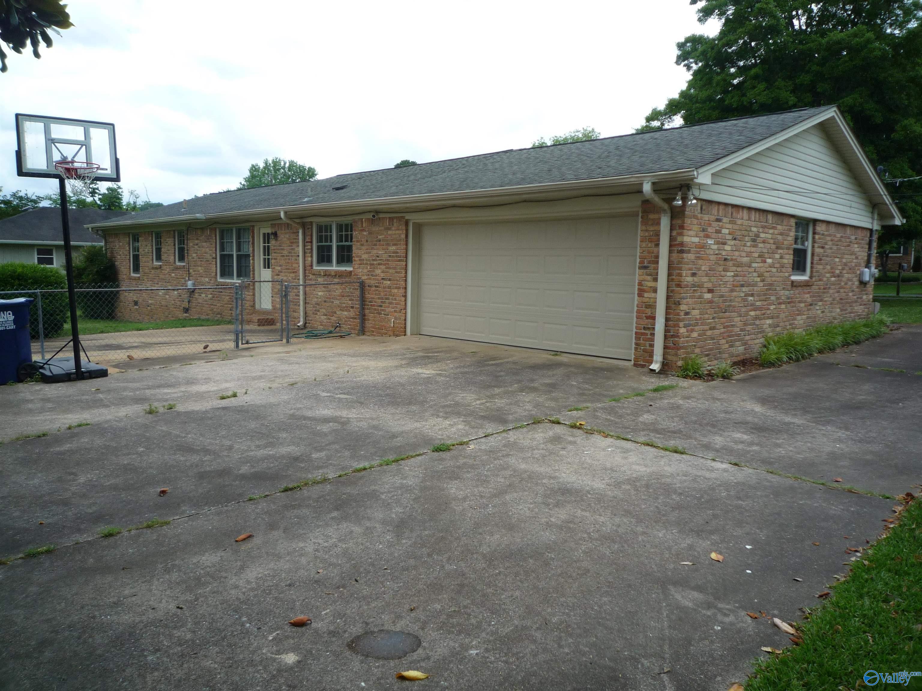 9703 Dortmund Drive, Huntsville, Alabama image 3