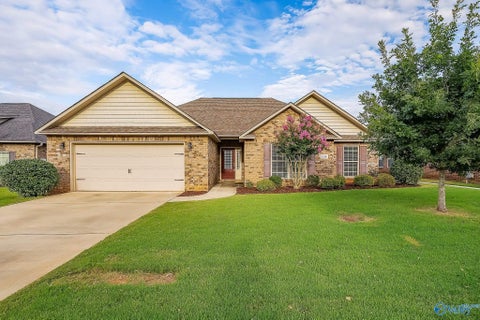 Homes For Sale - 114 Somerset Park Drive<br/> Madison County, Huntsville, AL 35811