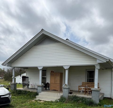 Homes For Sale - 1421 County Road 538<br/> Fyffe, AL 35971