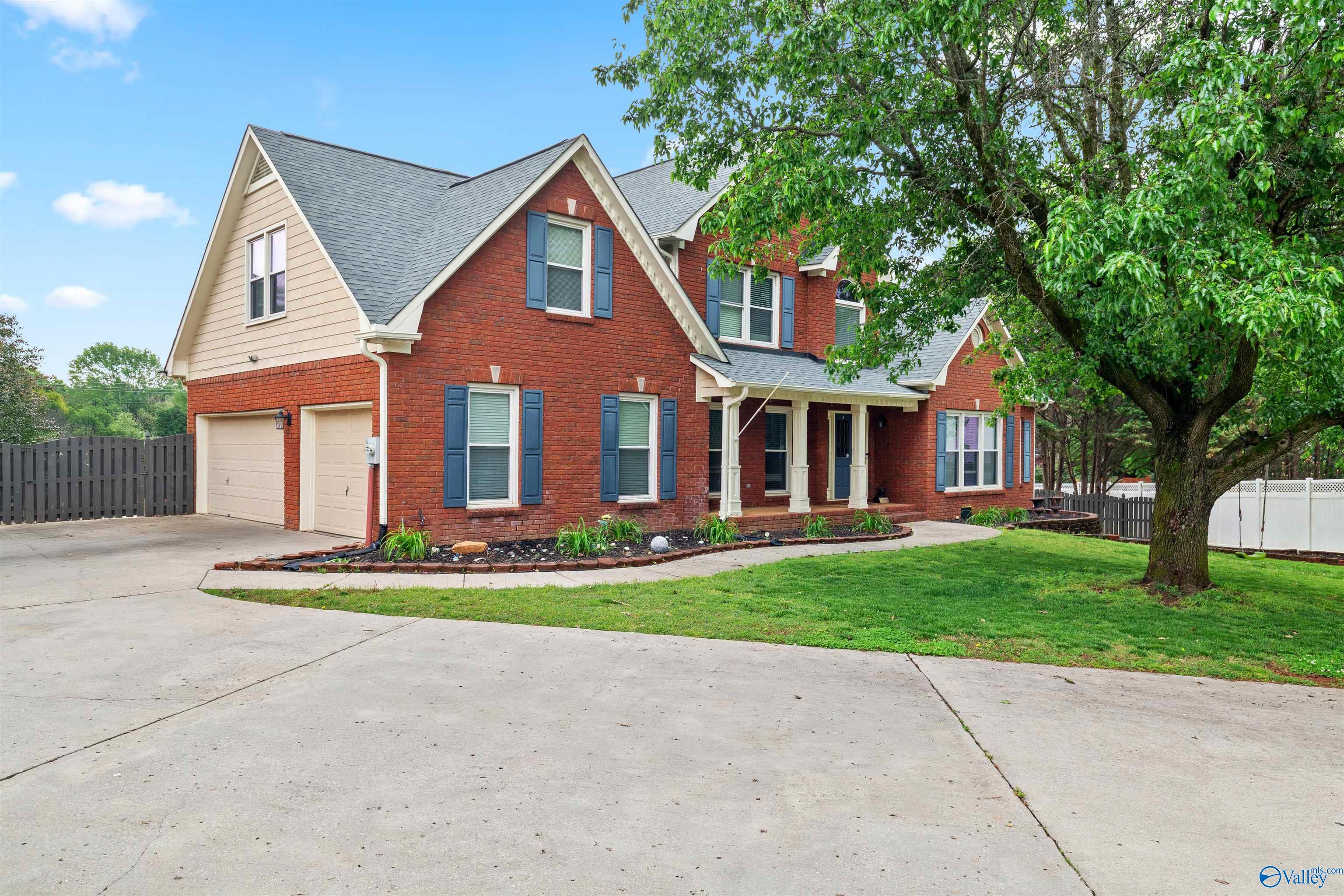 109 Silver Hill Circle, Madison, Alabama image 3