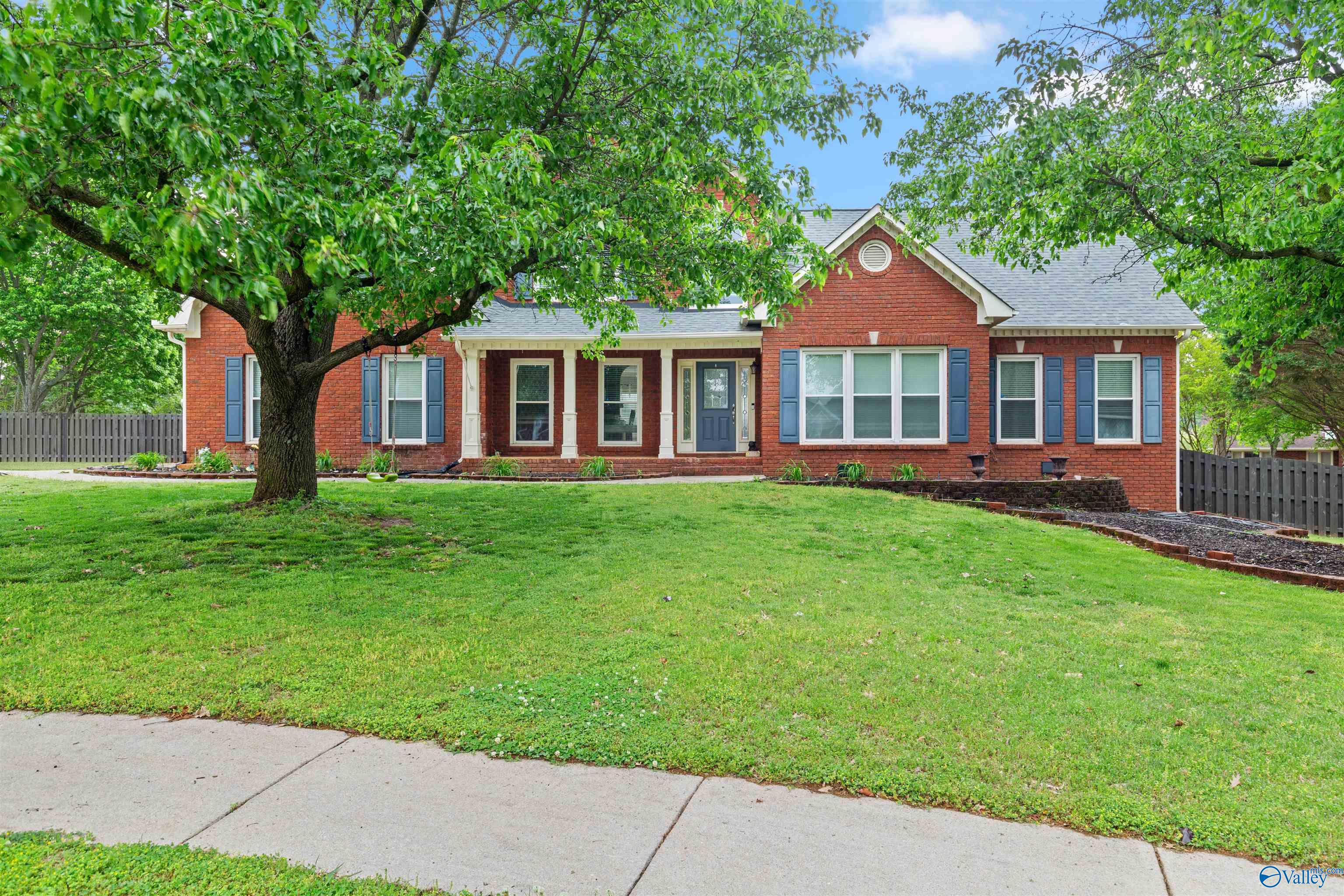 109 Silver Hill Circle, Madison, Alabama image 1
