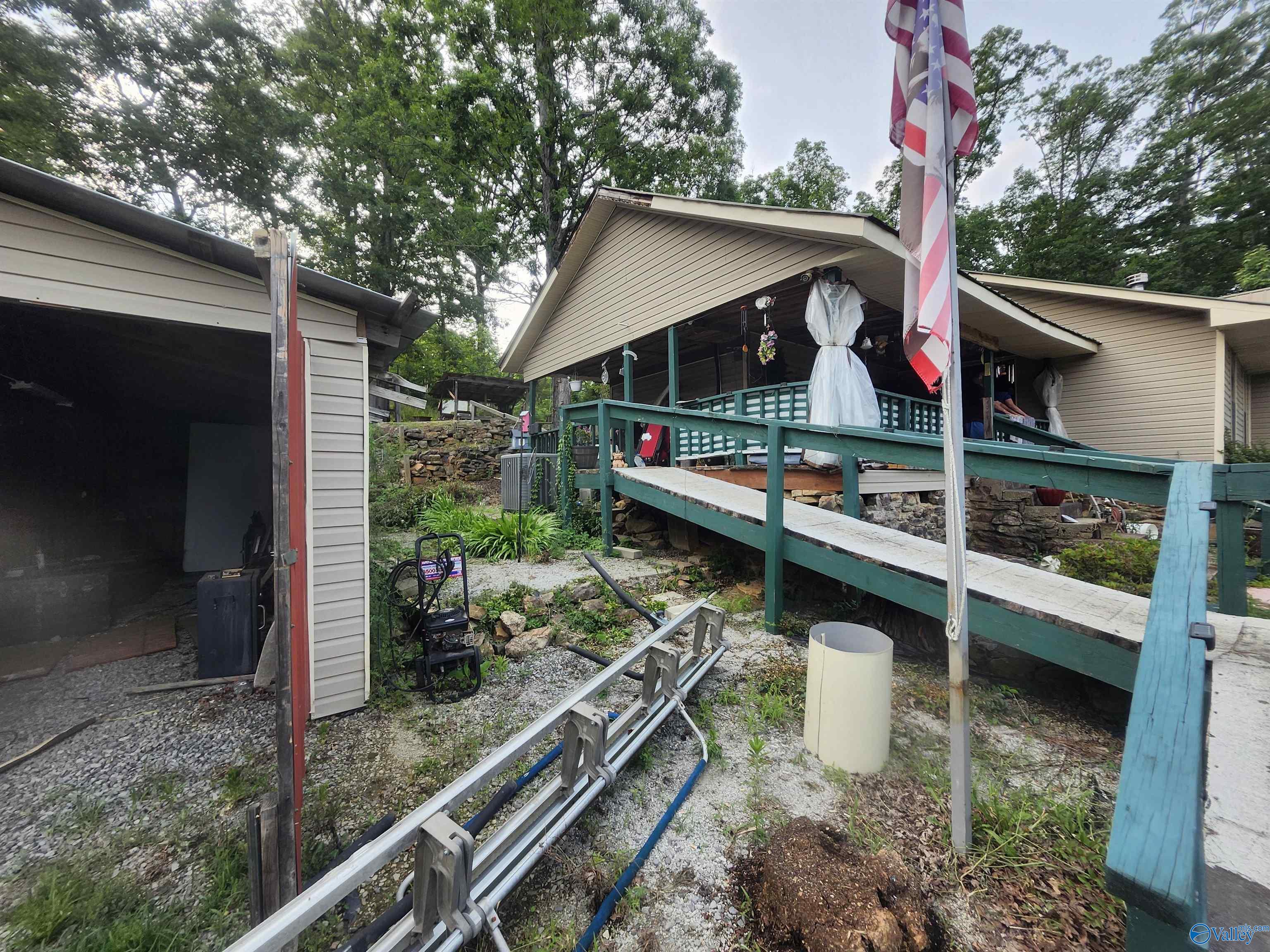 611 Blowing Cave Road, Gurley, Alabama image 2