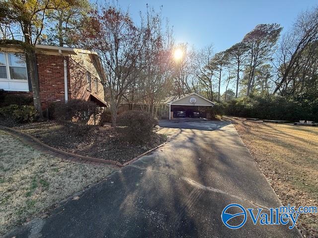 2303 Greenwood Drive, Decatur, Alabama image 27