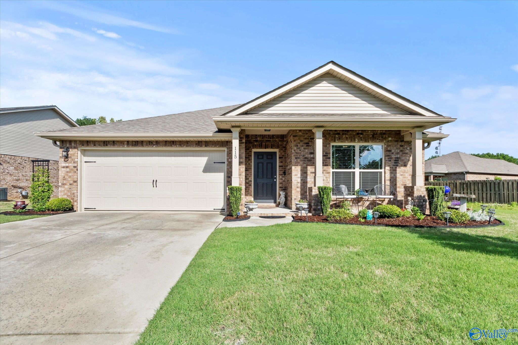 115 Summer Pointe Lane, Madison, Alabama image 1