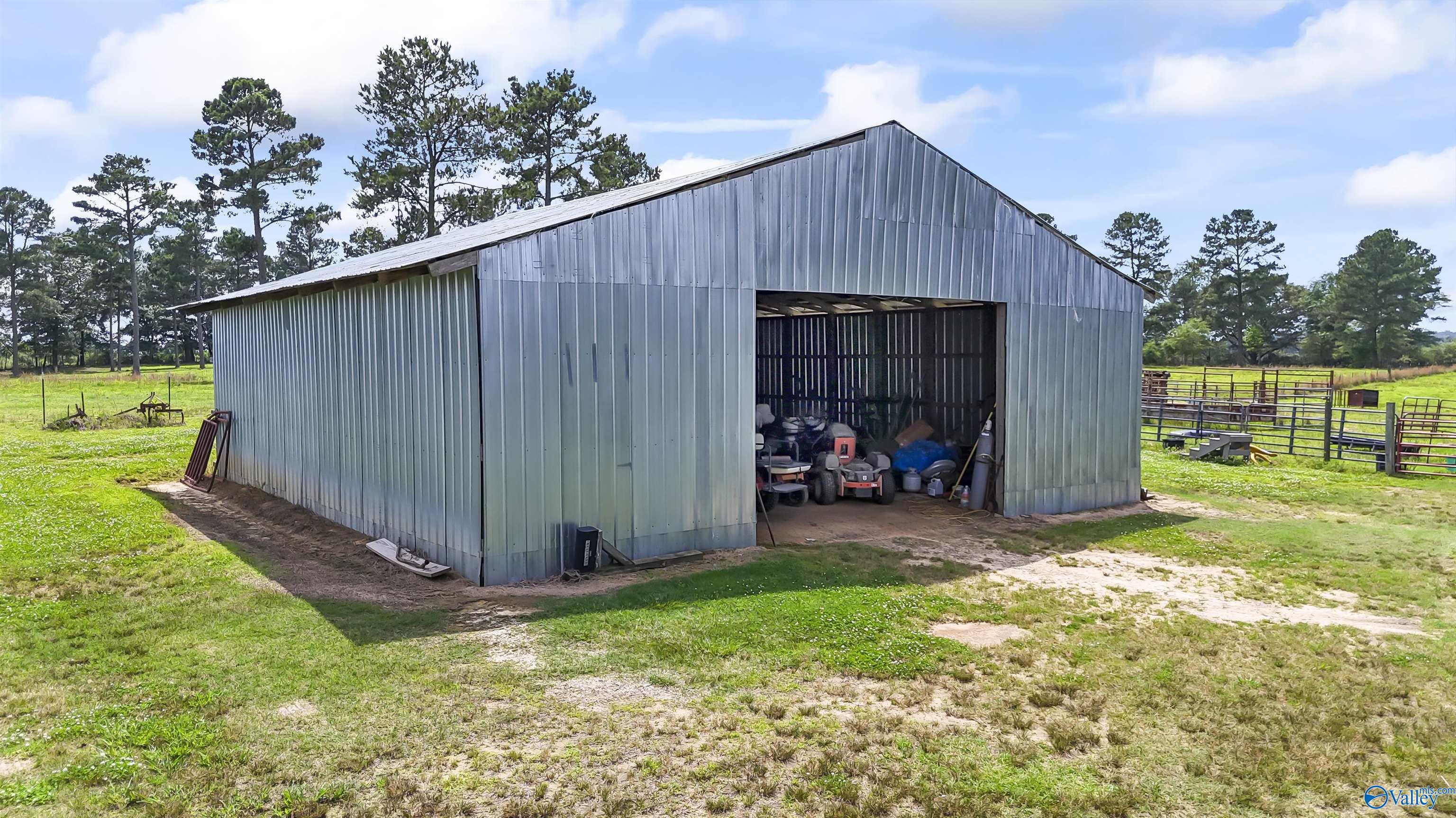 2662 County Road 1719, Holly Pond, Alabama image 4
